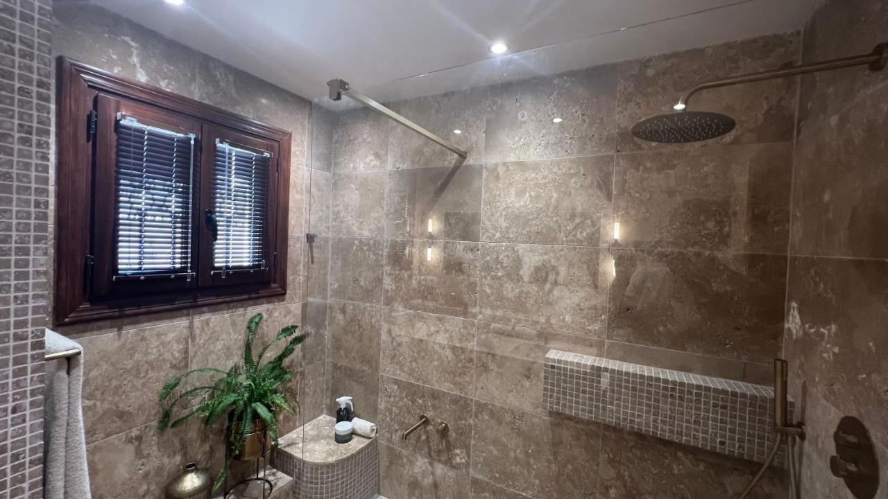 Romantic White Villa -Private Pool Нерха Екстер'єр фото
