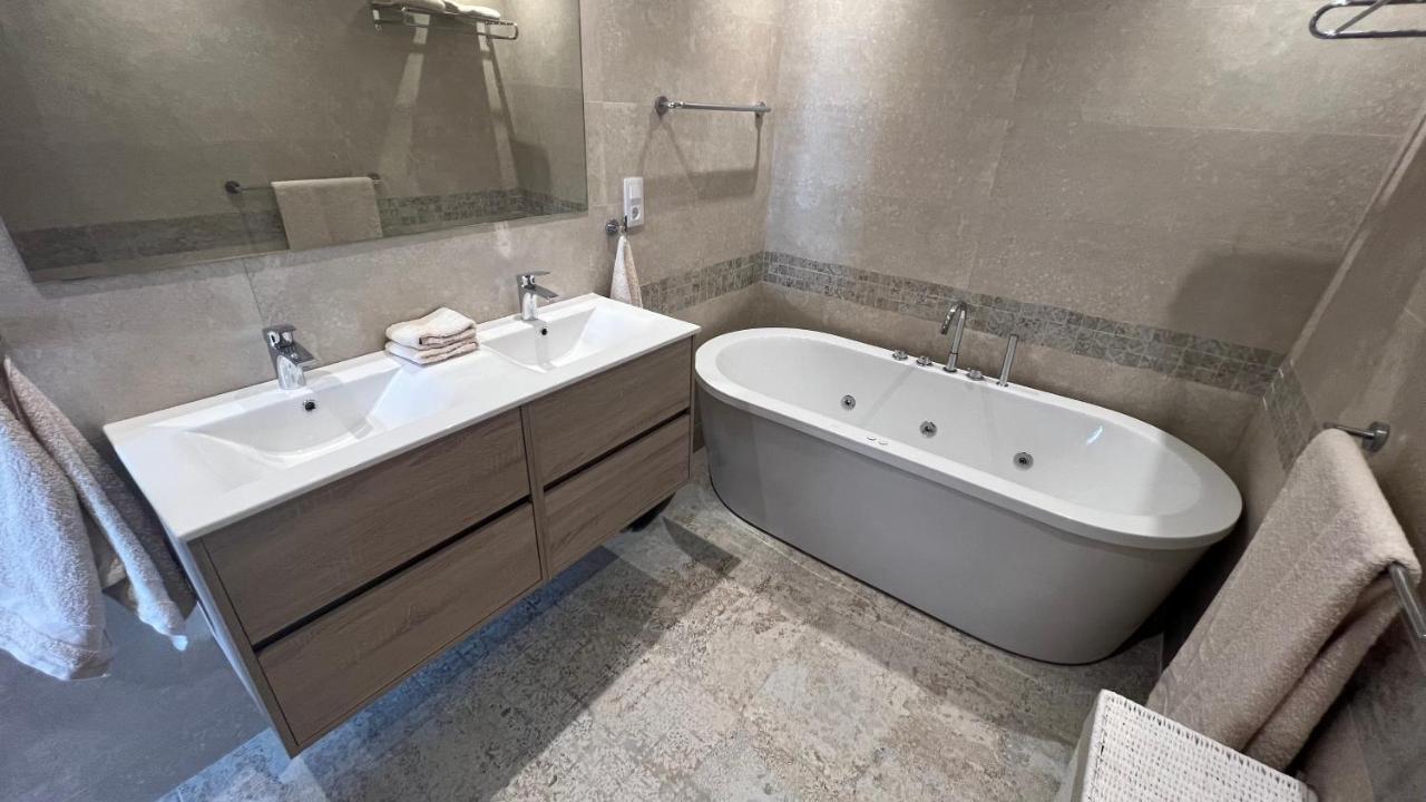 Romantic White Villa -Private Pool Нерха Екстер'єр фото