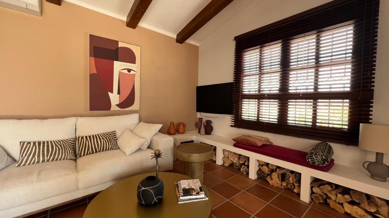 Romantic White Villa -Private Pool Нерха Екстер'єр фото
